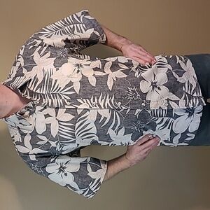 COOKE STREET HONOLULU Short Sleeved Button-Down Tropical Hawaiian Print Shirt